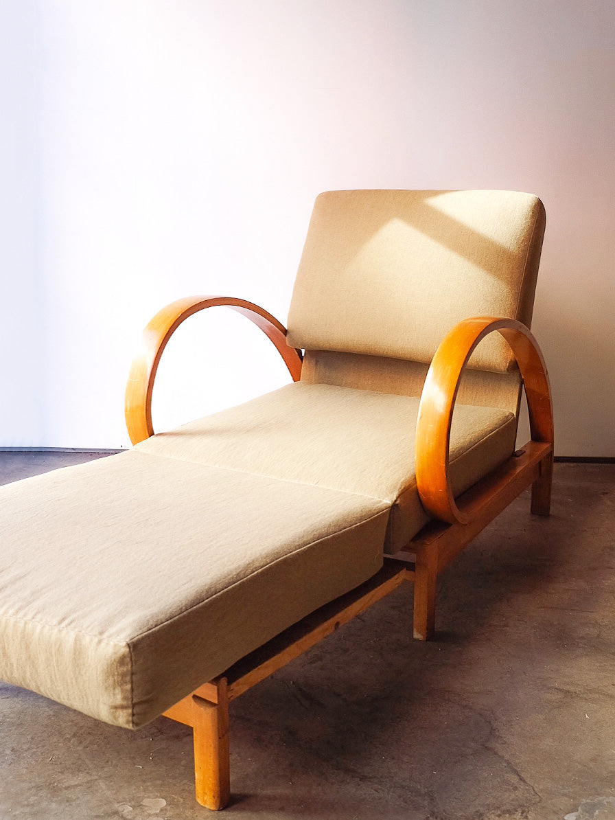 Retractable Chaise