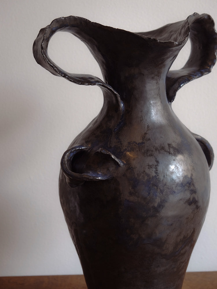 Amphora 2 Side