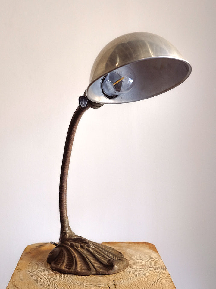 Gooseneck Table Lamp