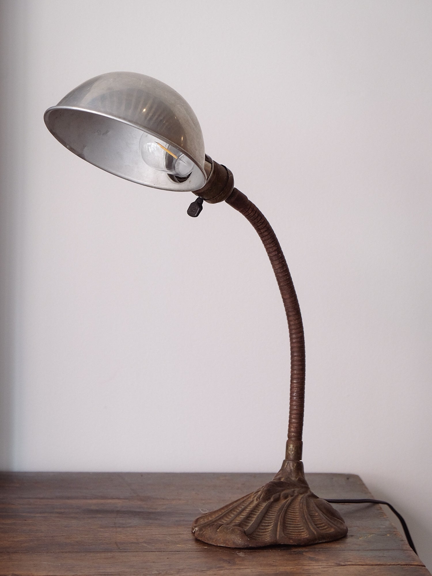 Gooseneck Table Lamp