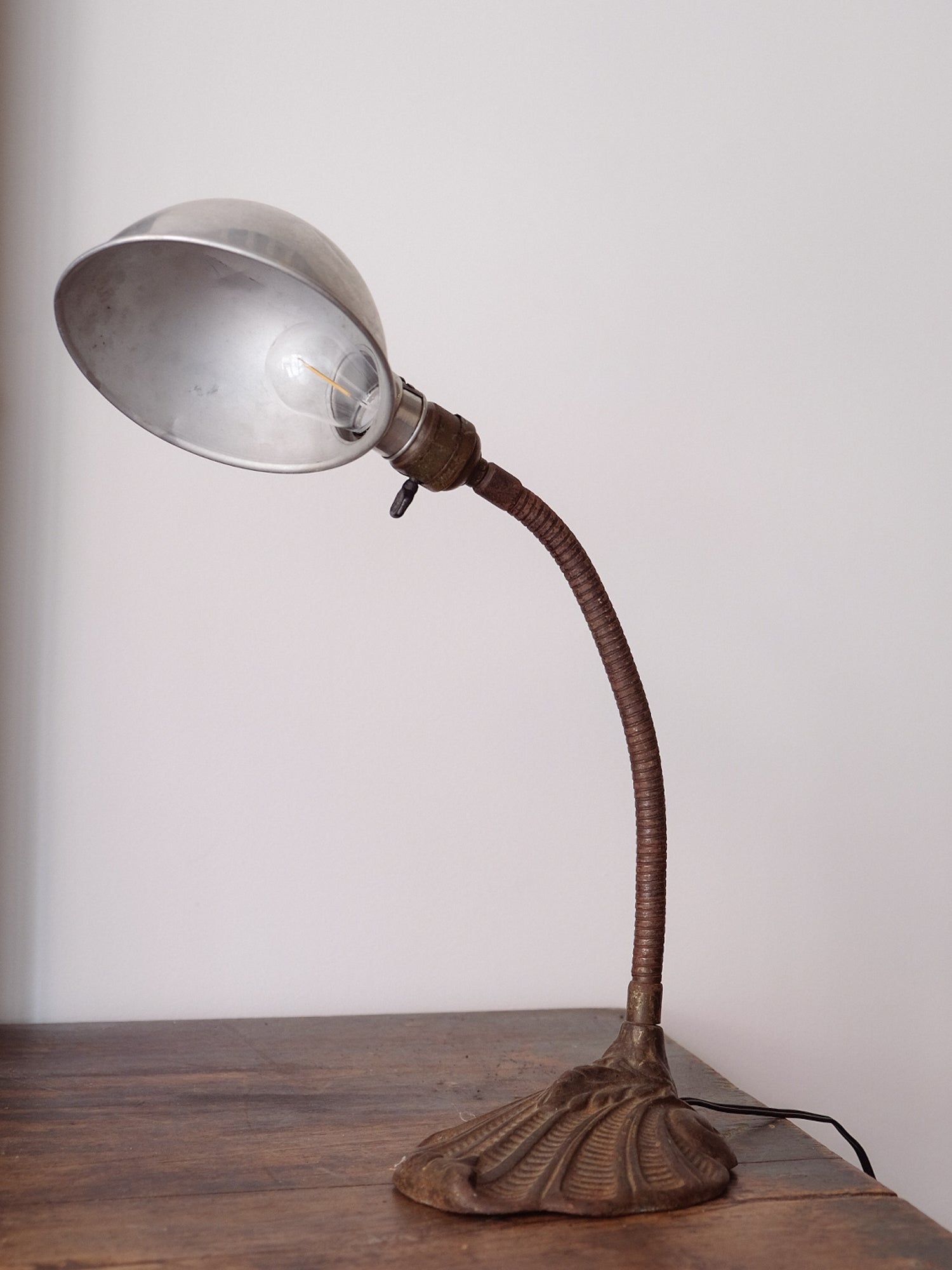 Gooseneck Table Lamp