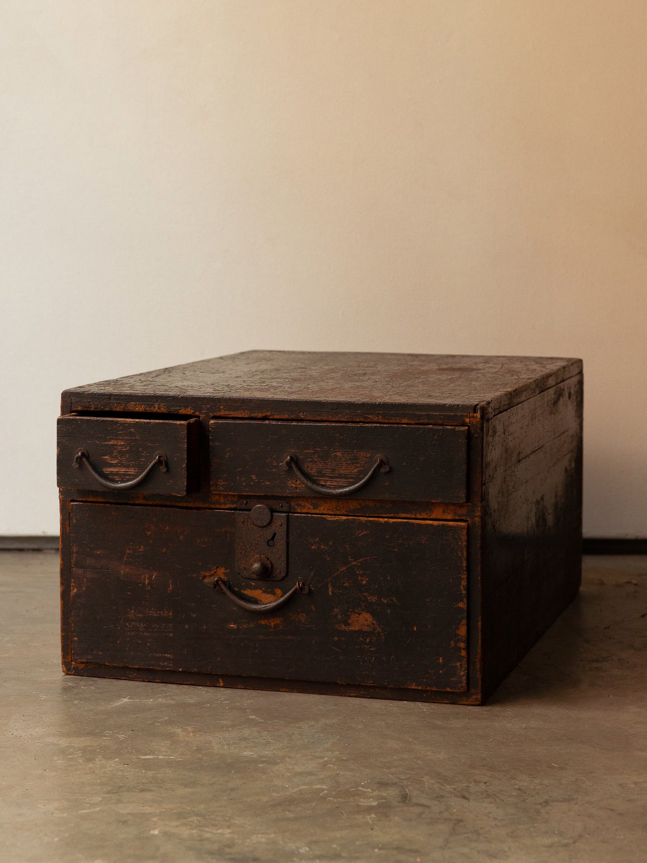 Low Japanese Chest with Drawers