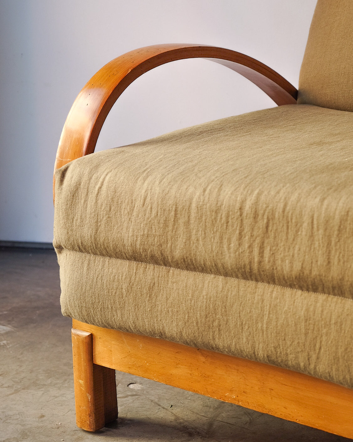 Retractable Chaise